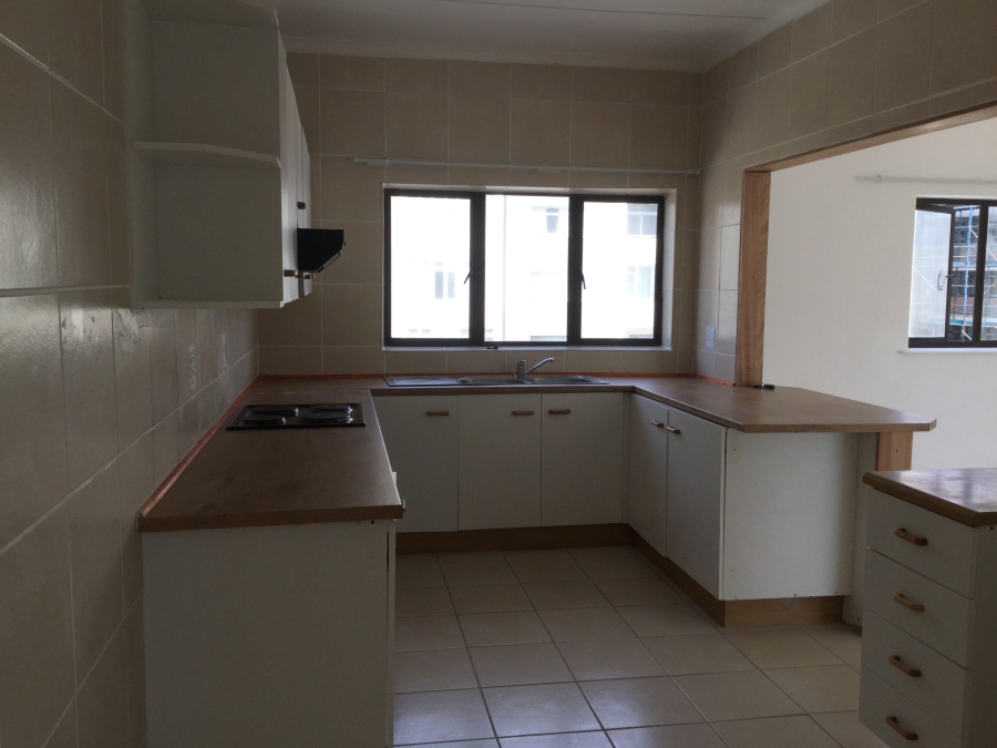 To Let 2 Bedroom Property for Rent in Summerstrand Eastern Cape